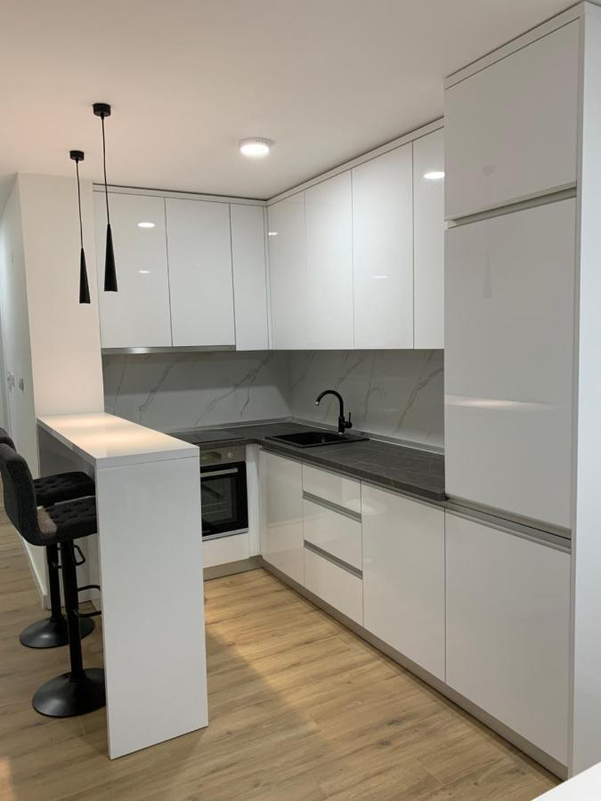 Central Аpartment Foca With Garage 外观 照片