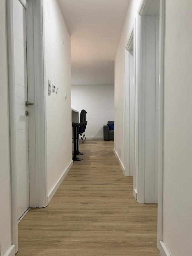 Central Аpartment Foca With Garage 外观 照片